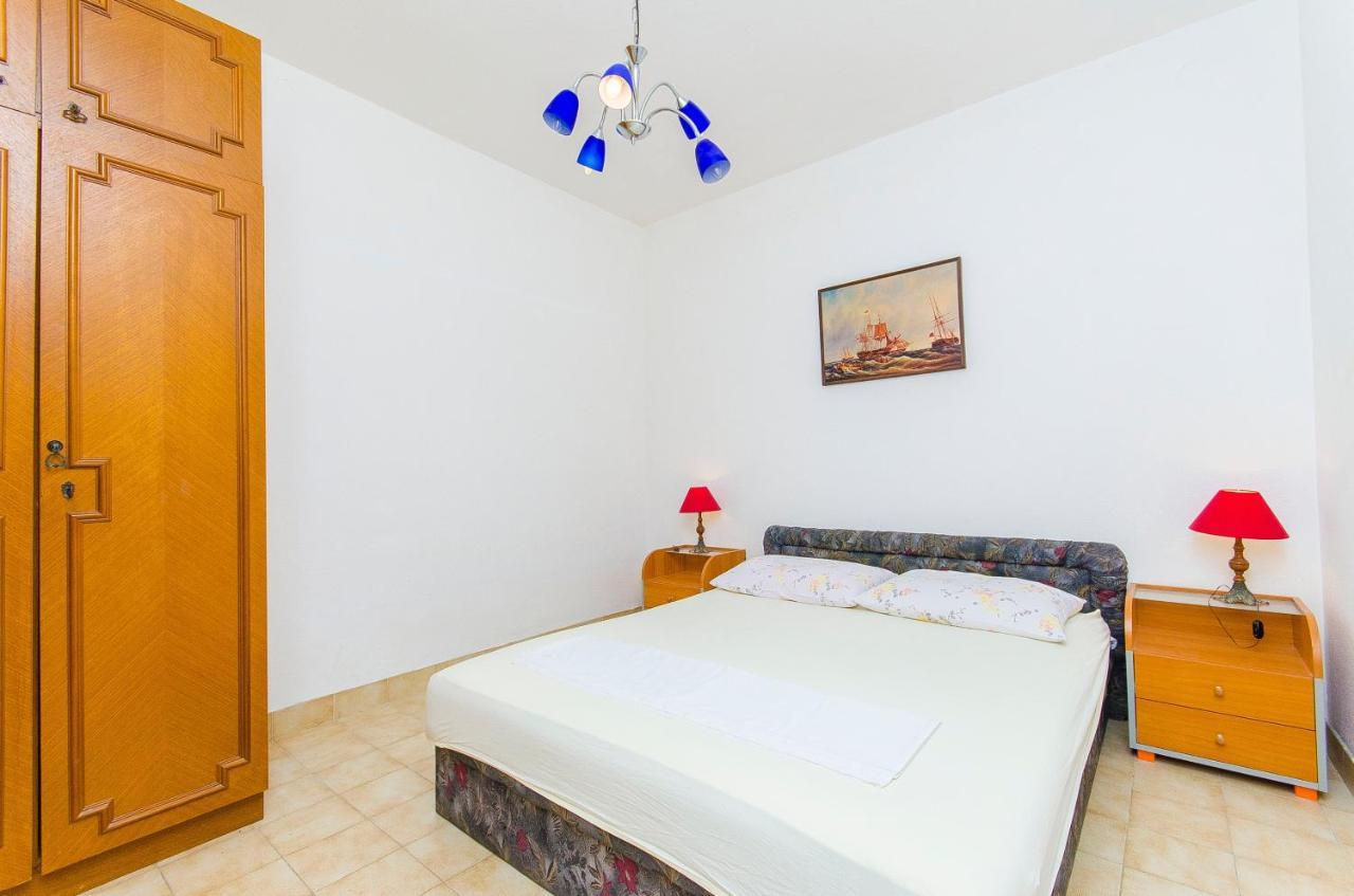Apartments By The Sea Pisak, Omis - 2802 Экстерьер фото