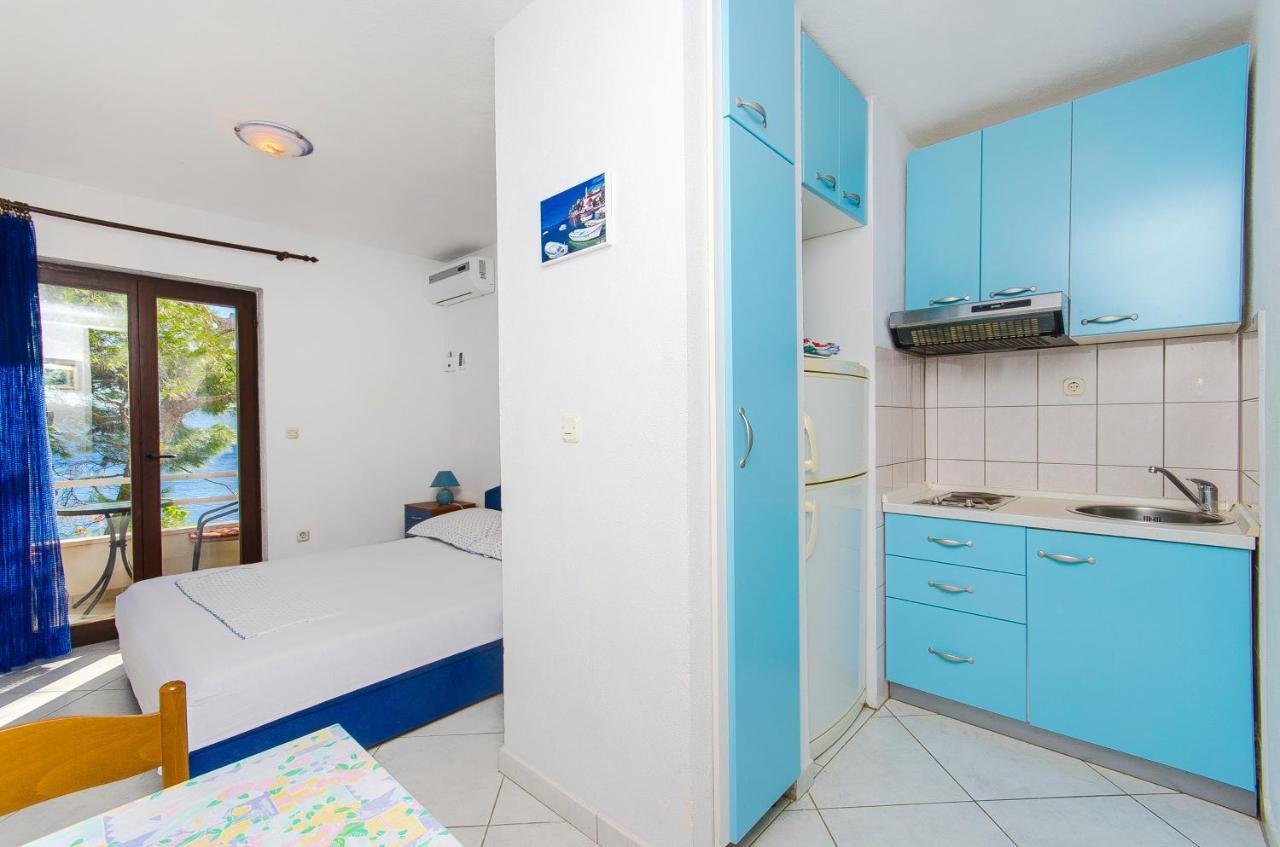 Apartments By The Sea Pisak, Omis - 2802 Экстерьер фото