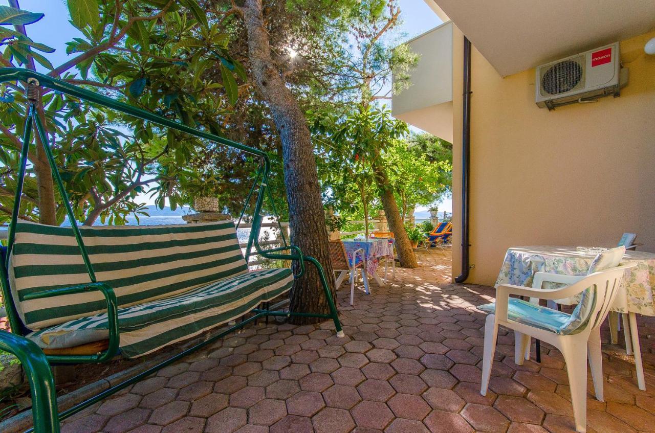 Apartments By The Sea Pisak, Omis - 2802 Экстерьер фото