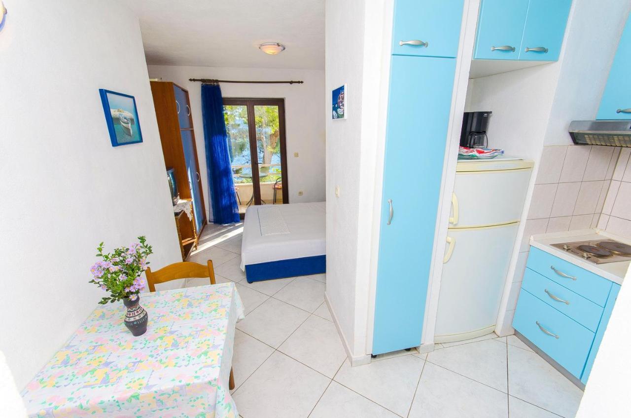Apartments By The Sea Pisak, Omis - 2802 Экстерьер фото
